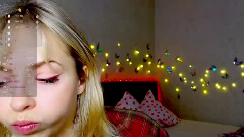 Snapshot of lavenderlav chatting on 01-01-25, 04:29 Melissa online show from 01-01-25, 04:29