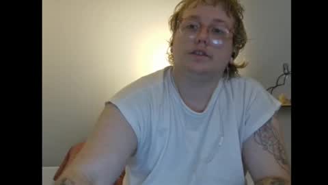 Snapshot of lavenderlyonne chatting on 09-11-25, 06:08 Lavender Lyonne online show from 09-11-25, 06:08