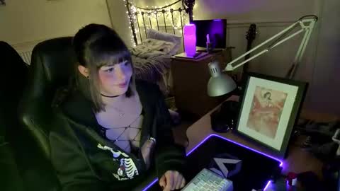 Lavenderrzz online show from 11-27-25, 01:13