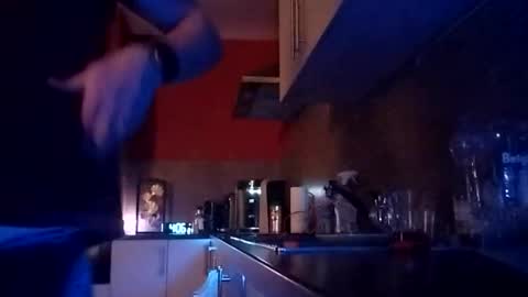 Snapshot of law9102 chatting on 11-14-25, 03:05 Law online show from 11-14-25, 03:05