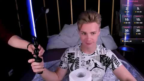 Snapshot of lawrence_miles chatting on 10-18-25, 08:42 Lawrence online show from 10-18-25, 08:42