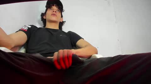 ZAmbrano online show from 10-19-25, 05:08