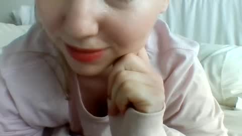 Snapshot of layannalea chatting on 12-16-24, 08:05 layannalea online show from 12-16-24, 08:05