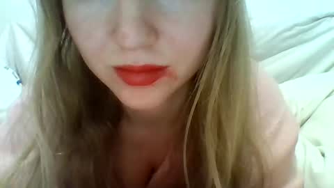 Snapshot of layannalea chatting on 01-10-25, 03:29 layannalea online show from 01-10-25, 03:29