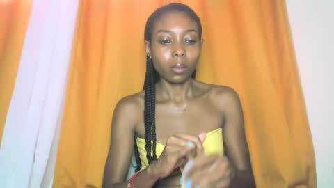 layannek online show from 11-19-25, 03:39