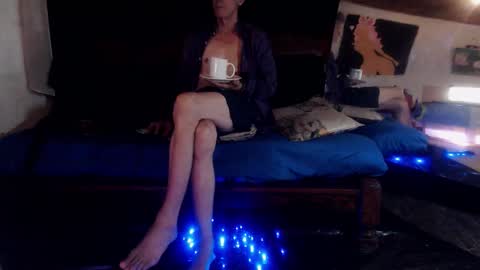 Laye19 online show from 09-30-25, 02:05