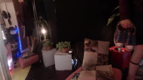 Laye19 online show from 10-01-25, 02:17