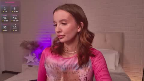 Snapshot of layla_bloom chatting on 01-18-26, 05:39 Your sweet girl-next-door online show from 01-18-26, 05:39