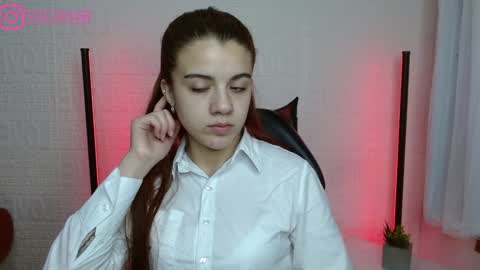 Layla online show from 12-18-24, 02:06