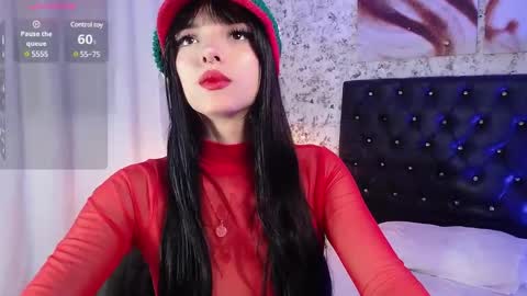 Snapshot of layla_crazybaby chatting on 12-31-24, 06:35 Natalia online show from 12-31-24, 06:35