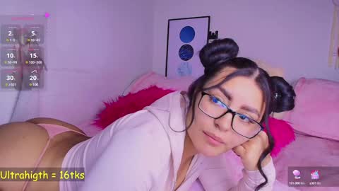 Snapshot of layla_nicols chatting on 01-09-25, 03:12 Layla online show from 01-09-25, 03:12