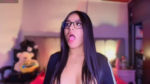 Snapshot of layla_nicols chatting on 02-20-25, 12:47 Layla online show from 02-20-25, 12:47