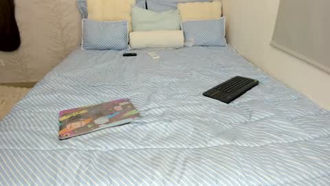 Snapshot of layla_vanegas chatting on 01-22-25, 03:29 Layla Vanegas online show from 01-22-25, 03:29