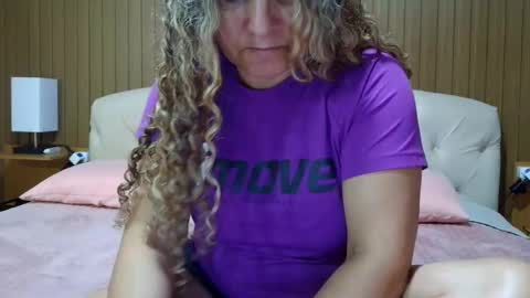 kelly online show from 01-31-25, 01:43