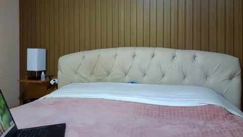 kelly online show from 02-18-25, 01:21