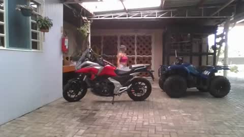 kelly online show from 04-10-26, 06:12