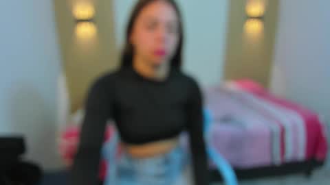 Snapshot of laylaember chatting on 01-18-26, 11:58 LaylaEmber online show from 01-18-26, 11:58