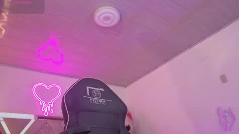 laylafoxy_tay online show from 11-26-25, 03:07