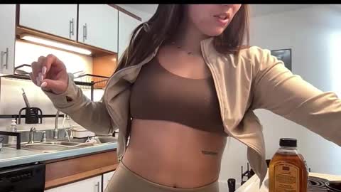 laylahlaylah1 online show from 12-05-25, 03:30