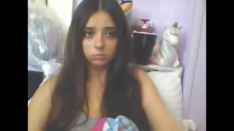 Snapshot of laylakutiex chatting on 09-28-25, 04:45 Layla online show from 09-28-25, 04:45