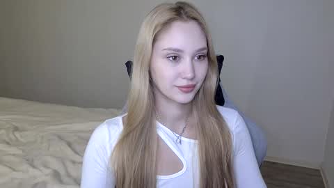 Snapshot of laylapretty001 chatting on 01-06-26, 05:22 LaylaPretty001 online show from 01-06-26, 05:22