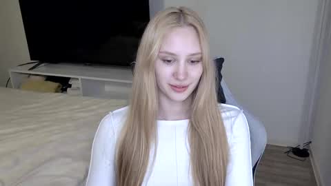 Snapshot of laylapretty001 chatting on 03-01-26, 12:18 LaylaPretty001 online show from 03-01-26, 12:18