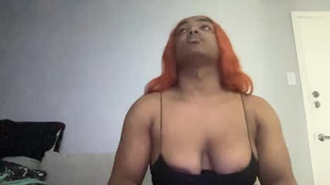 Snapshot of laylasimone97 chatting on 12-18-24, 11:30 Sexy SImone online show from 12-18-24, 11:30