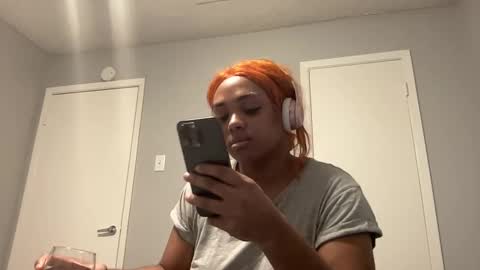 Snapshot of laylasimone97 chatting on 02-26-25, 05:20 Sexy SImone online show from 02-26-25, 05:20