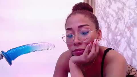 Snapshot of layra_collins chatting on 11-17-25, 02:56 layra collins online show from 11-17-25, 02:56