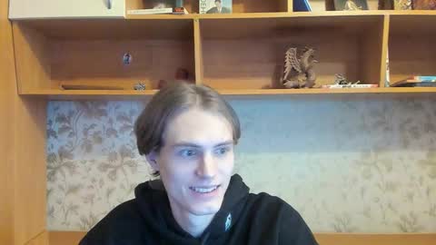 Snapshot of lazaret1k chatting on 11-16-25, 12:33 Vladi online show from 11-16-25, 12:33