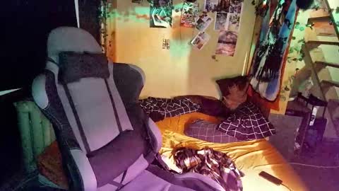 Tora online show from 10-21-25, 09:59