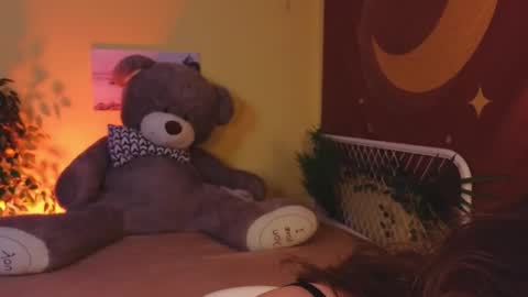 Lea online show from 02-22-25, 05:24