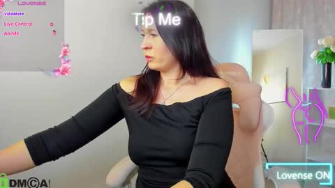 Snapshot of lea_shadom chatting on 02-22-26, 01:07 Lea online show from 02-22-26, 01:07