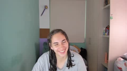 Laura online show from 01-23-25, 04:15