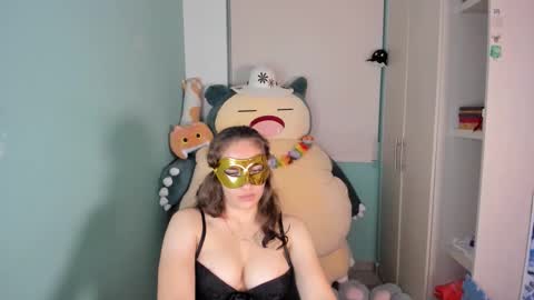 Laura online show from 02-15-26, 07:51