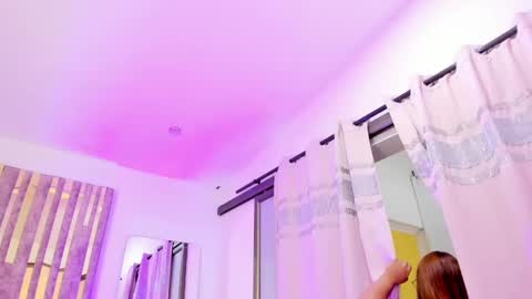 Leah  online show from 01-06-25, 12:35