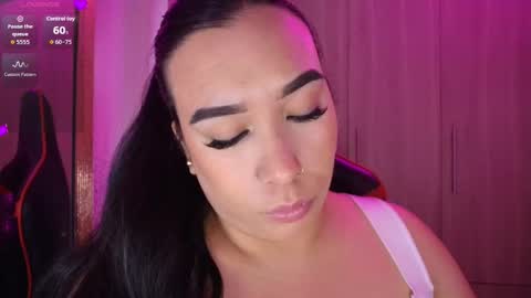 leah online show from 11-18-25, 02:10