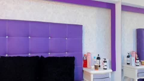 leamoreau__ online show from 10-08-25, 12:25