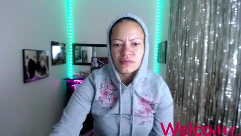 Leandra online show from 03-11-25, 12:06