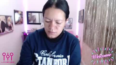 Snapshot of leandra_sex chatting on 10-16-25, 12:39 Leandra online show from 10-16-25, 12:39