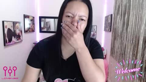 Snapshot of leandra_sex chatting on 10-19-25, 01:56 Leandra online show from 10-19-25, 01:56