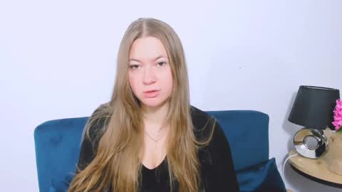 Snapshot of leaslim chatting on 11-24-25, 07:41 Lea online show from 11-24-25, 07:41