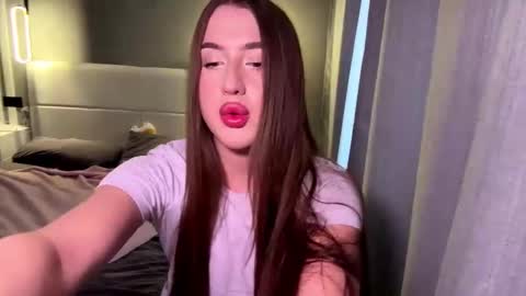 Riza online show from 03-23-26, 07:01