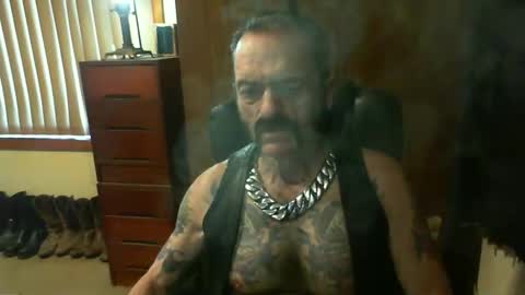 leathergreaser online show from 01-03-25, 10:08