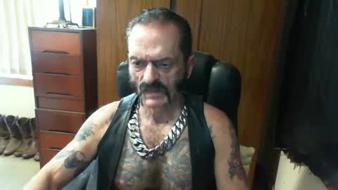 leathergreaser online show from 01-11-25, 02:20