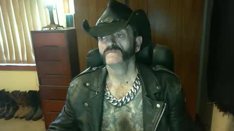 leathergreaser online show from 10-13-25, 09:04