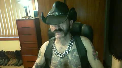 leathergreaser online show from 12-22-25, 08:28