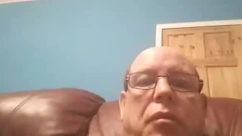 leatherpants68 online show from 11-16-25, 09:31