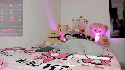 Snapshot of lee_ash chatting on 02-25-25, 03:49 Ashley online show from 02-25-25, 03:49