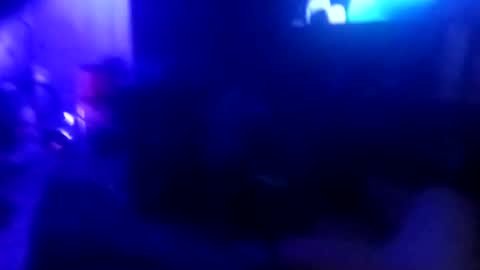 Snapshot of leemen33 chatting on 09-10-25, 07:08 Michael online show from 09-10-25, 07:08